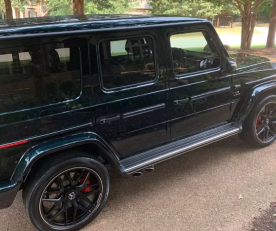 Detailed Mercedes G-Wagon, side